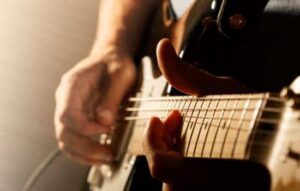 Aprender a tocar la guitarra aquí
