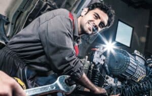 ¡Conviértete en un experto mecánico automotriz!